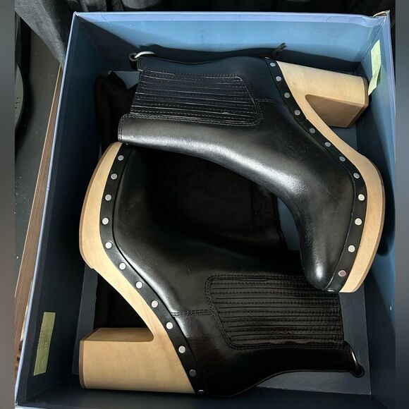 PAIGE Adina Platform Chelsea Boots NWB - Picture 3 of 4